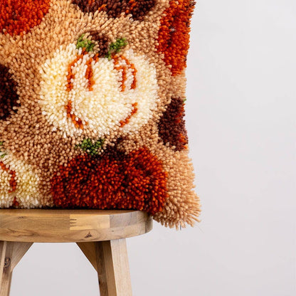 Pumpkin Spice Latch Hooking Cushion Kit