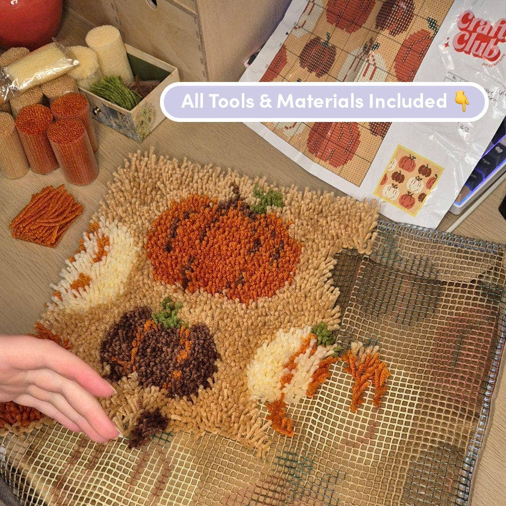 Pumpkin Spice Latch Hooking Cushion Kit