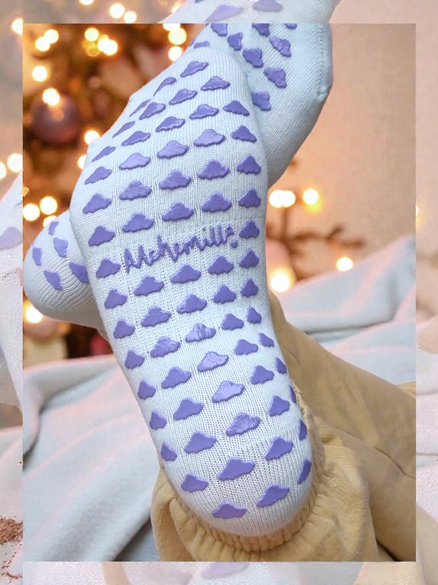 Daydreaming Grippy Socks